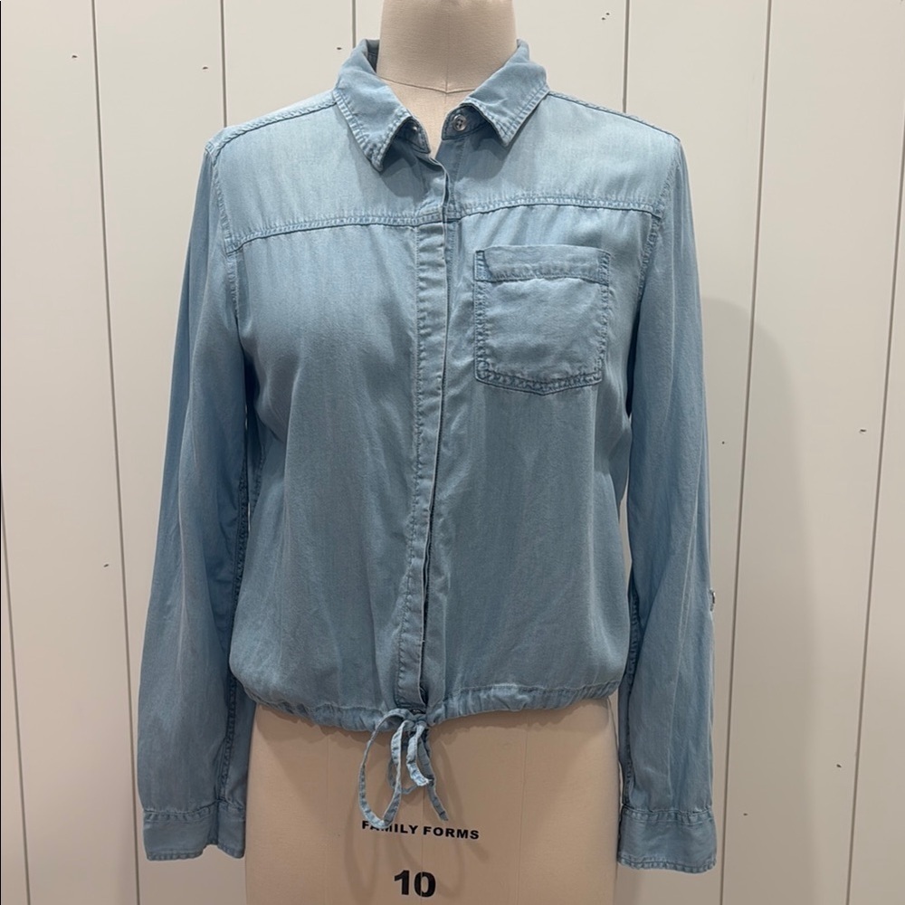 Hem & Thread Blue Button Down Shirt with Dress Shirt Collar and Tie Front